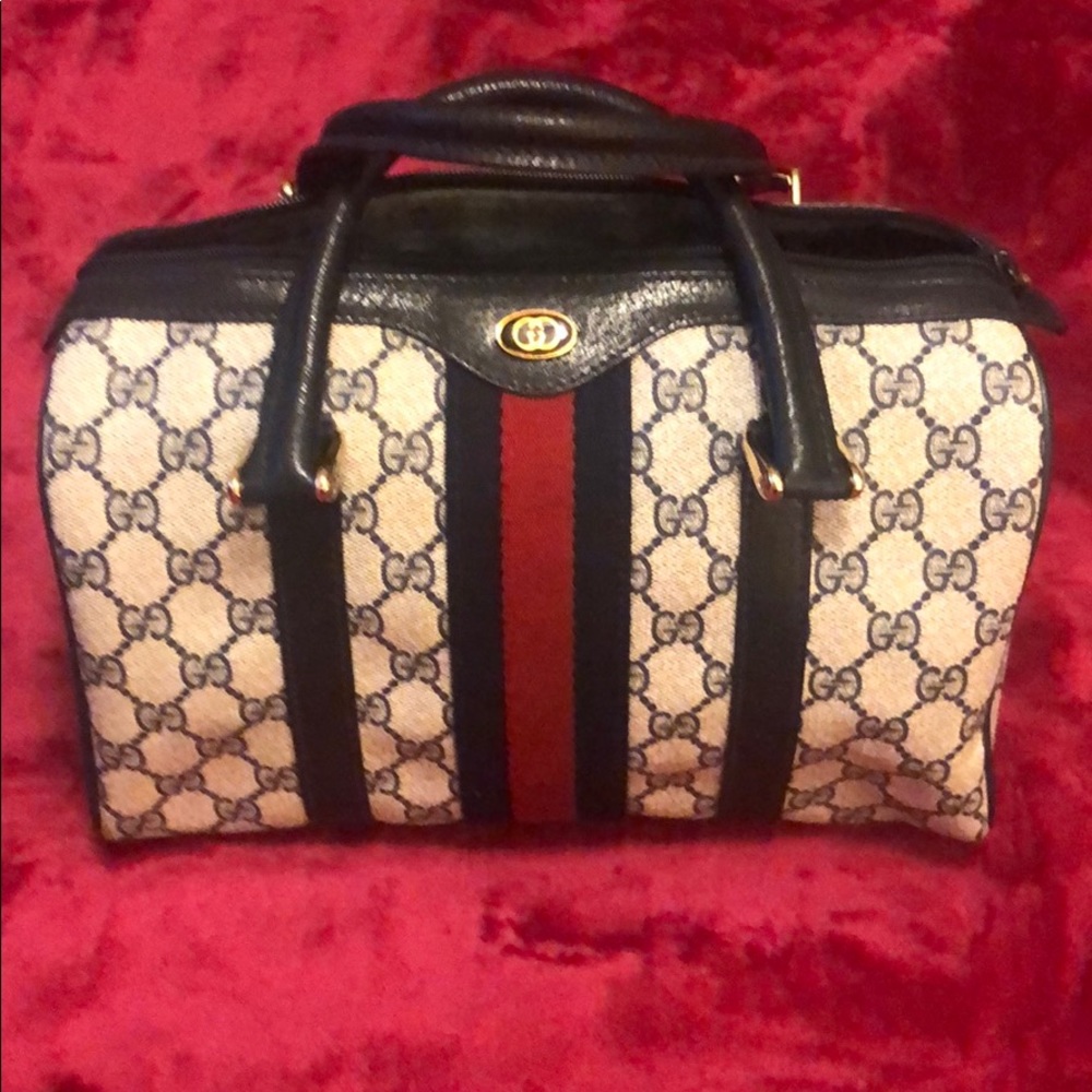 Gucci bag beautiful like brand new